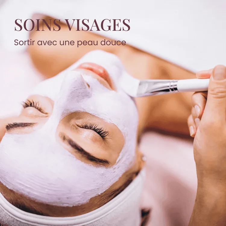 Femmes entrain de réaliser un soin du visage