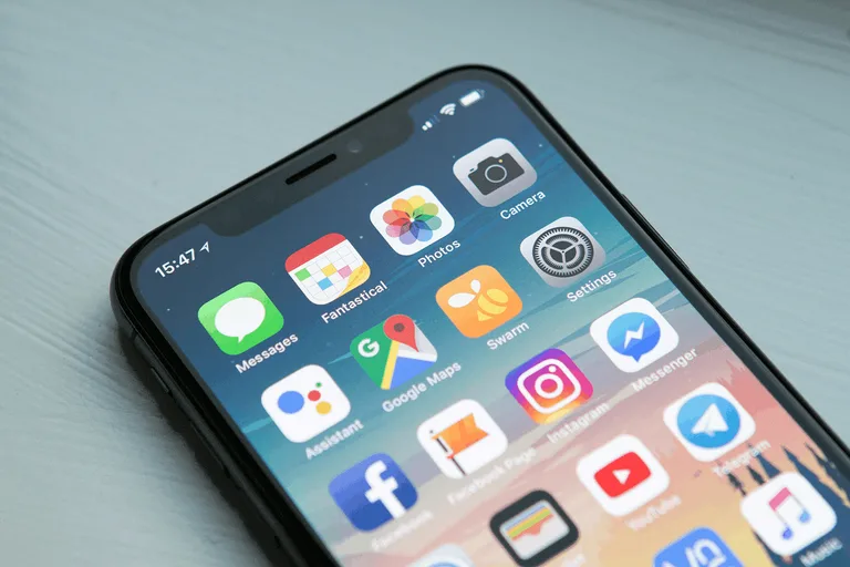 téléphone avec applications mobile