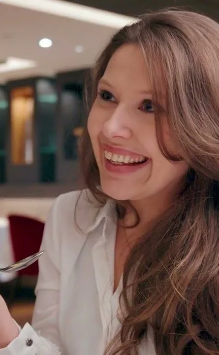 Tournage dans un restaurant par AWD Productions, partenaire vidéo et film d'entreprise de l'agence Najumi